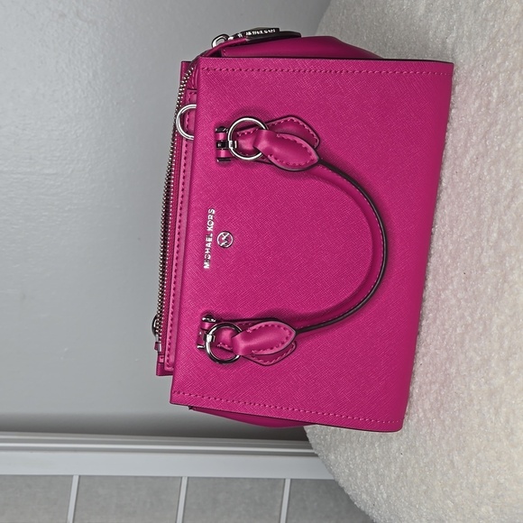 Michael Kors Marilyn Small Saffiano Leather Crossbody Bag - Picture 1 of 10